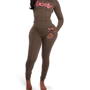 Chic Brown Jumpsuit with Pink Details